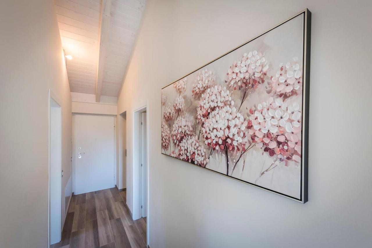Lugano Suites Gravesano ภายนอก รูปภาพ